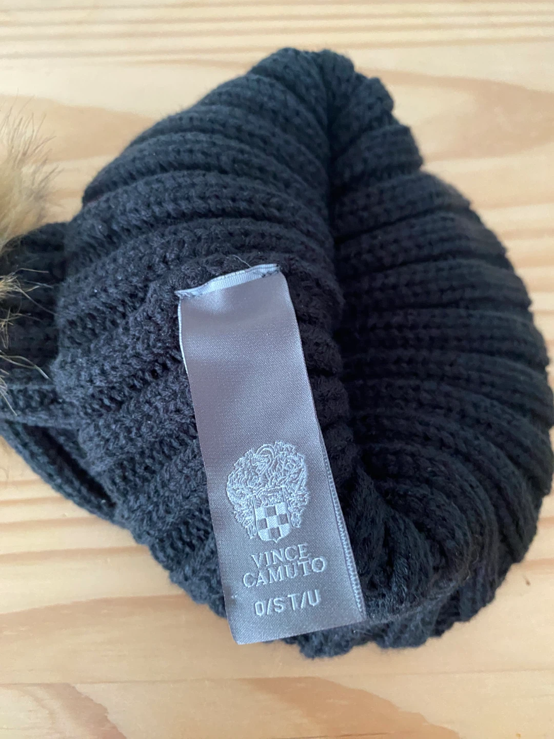 Vince Camuto Black Pom Pom Beanie - photo 3