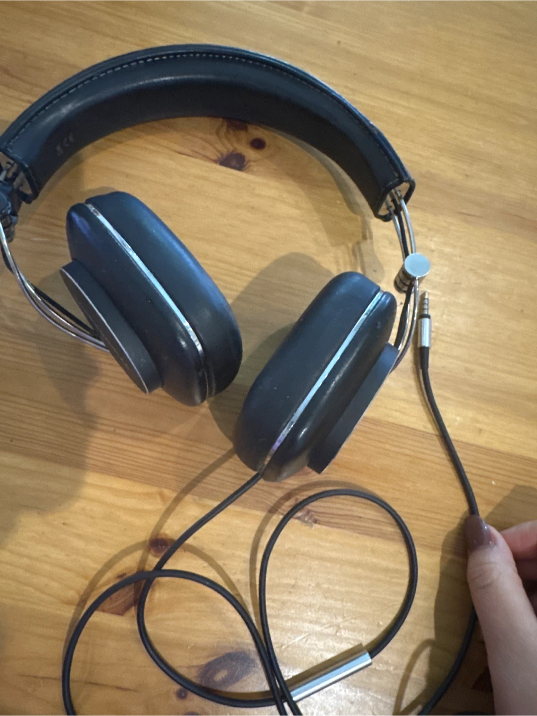 Bowers & Wilkins Headphones - photo 2