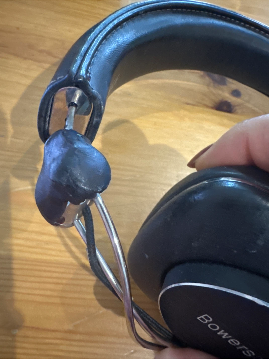 Bowers & Wilkins Headphones - photo 3