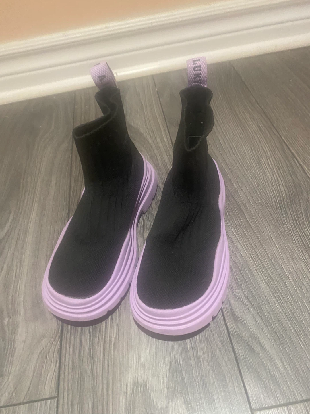 Black & Lavender Sock Sneakers - Size 7