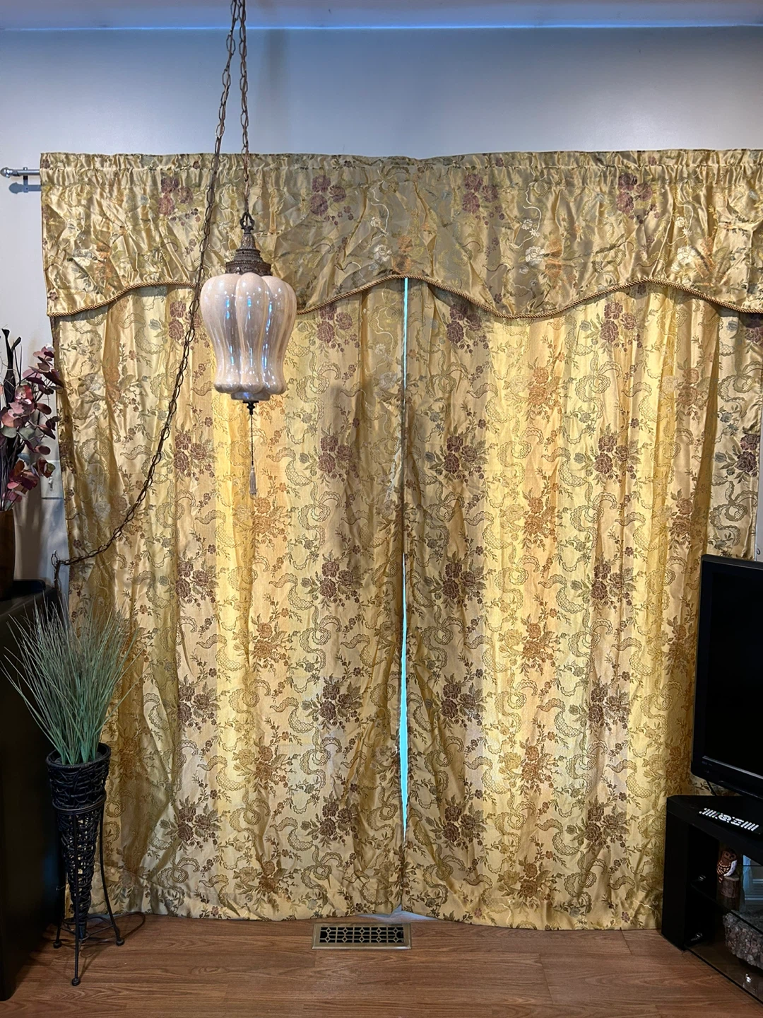 Floral Patterned Curtain with Valance - photo 4