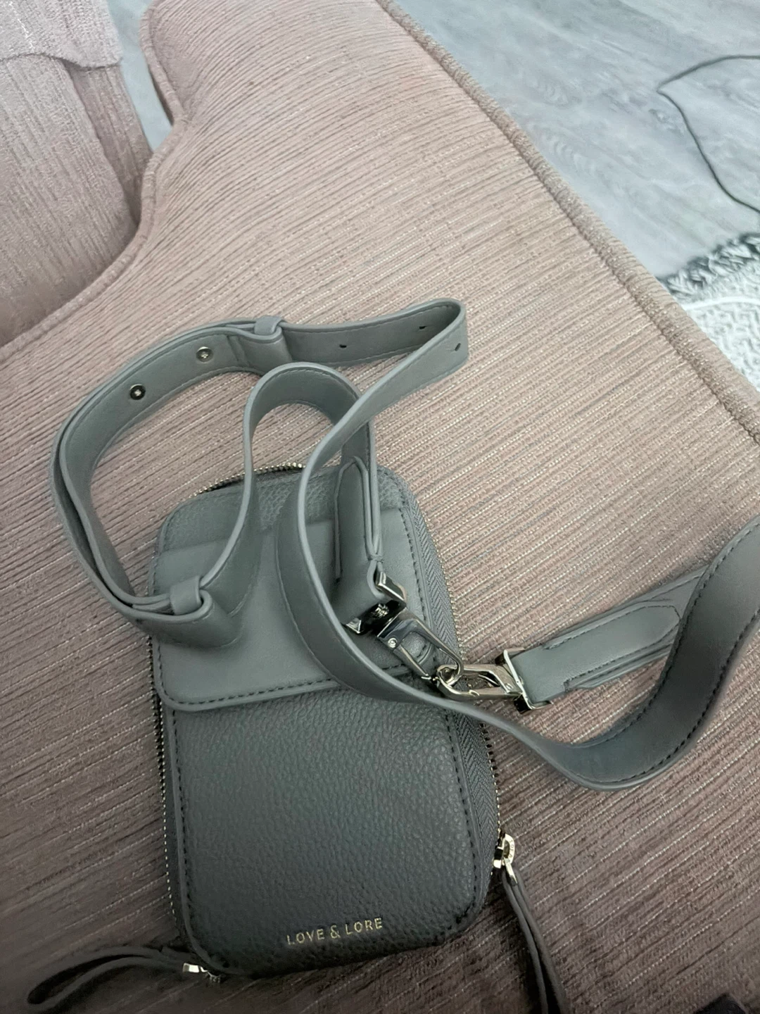 Love & Lore Crossbody Cellphone Bag - photo 2