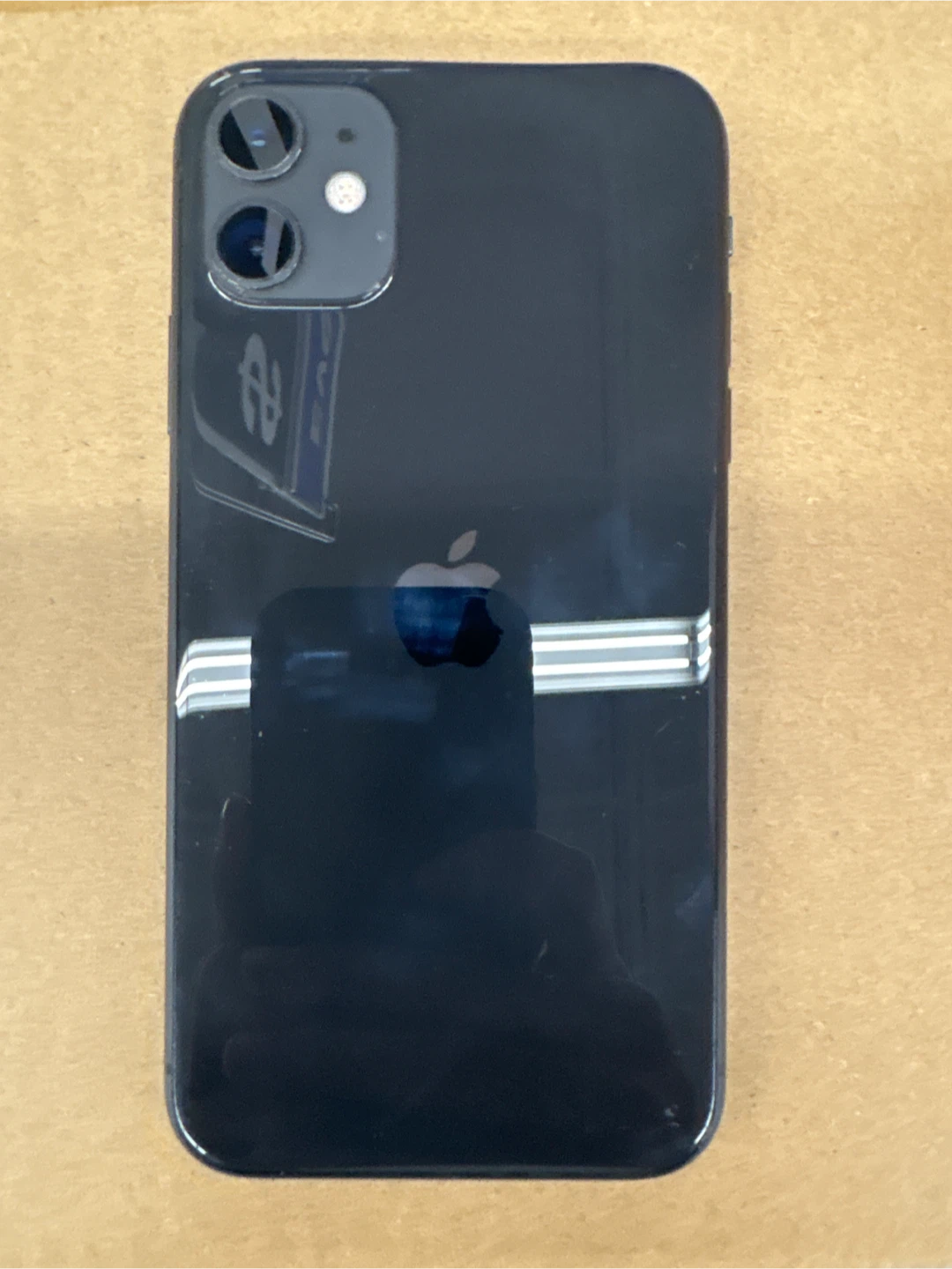 iPhone 11 - photo 2