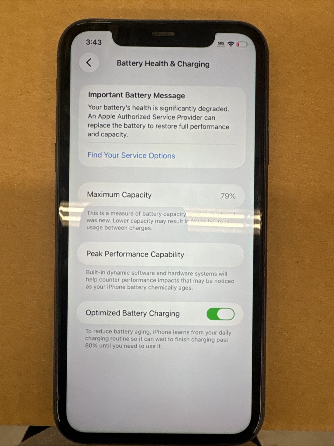 iPhone 11 - photo 3
