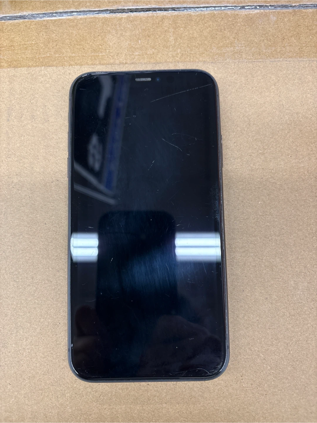 iPhone 11 - photo 4