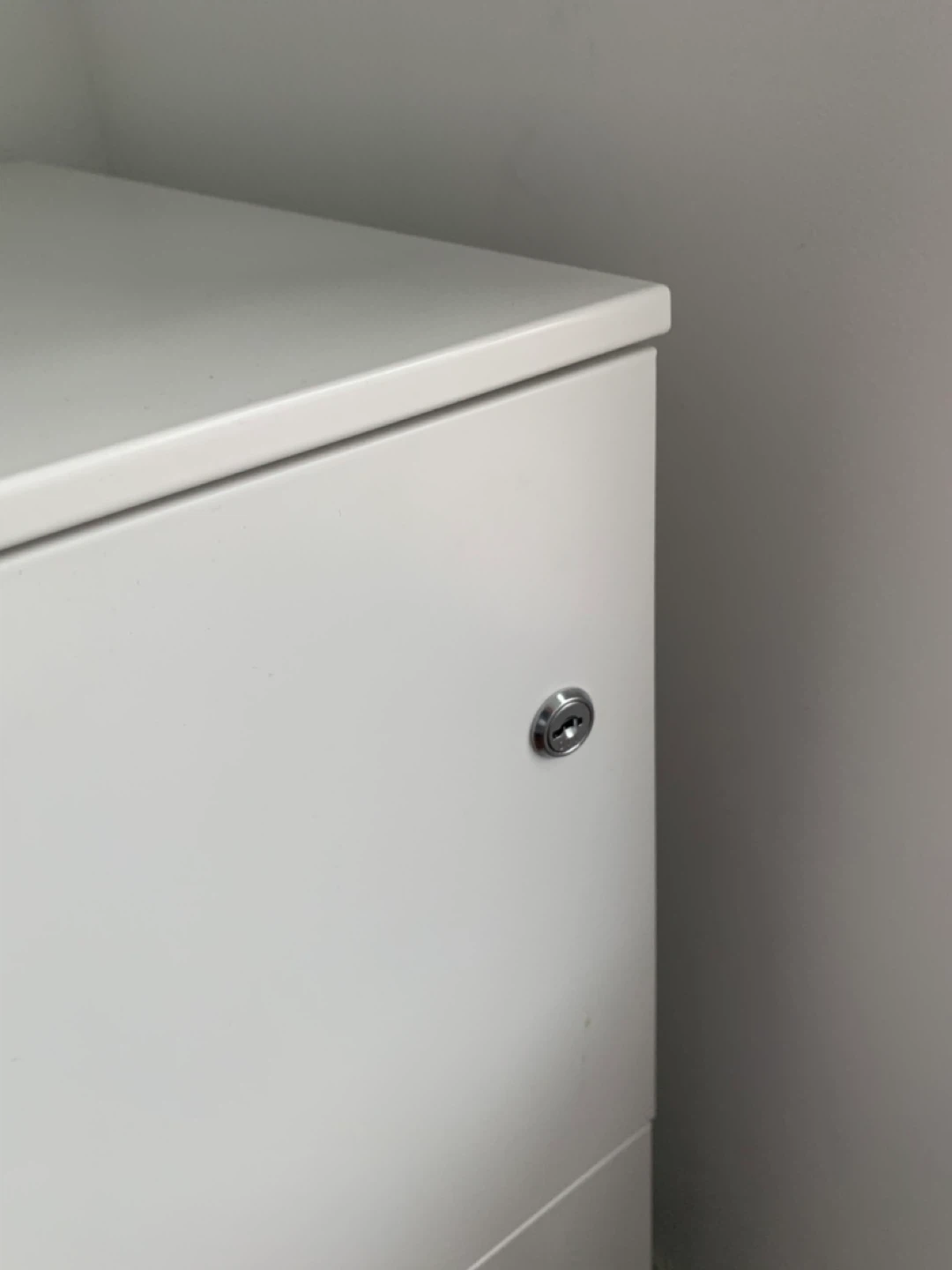 2 Draw Metal White Filing Cabinet - photo 3