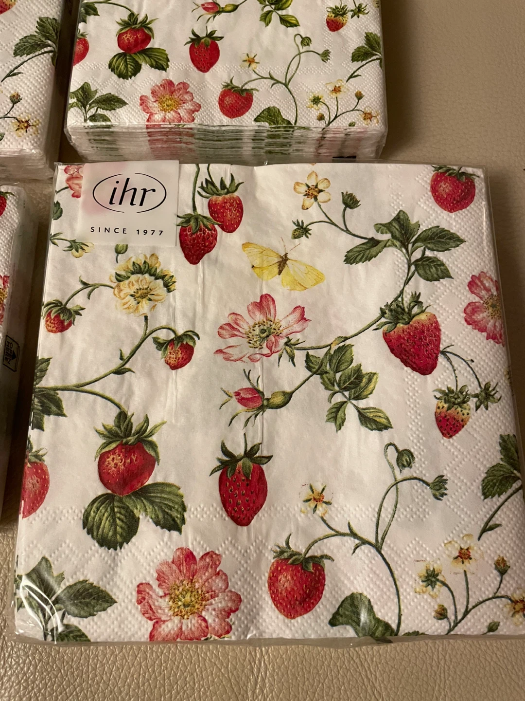 IHR Strawberry Napkins, bundle of 4 packs NEW - photo 3