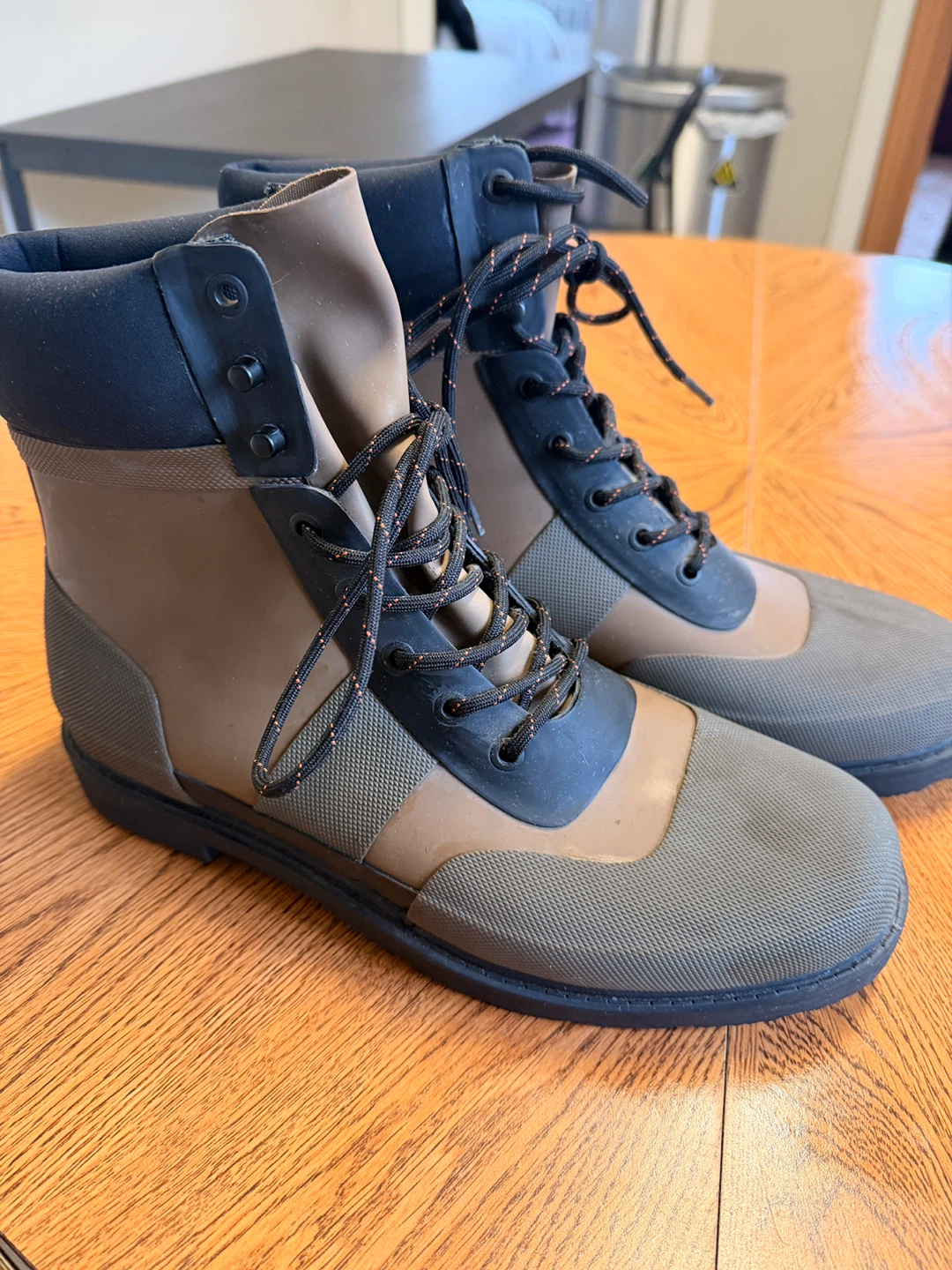 Men’s Waterproof Hunter Boots - Size 10