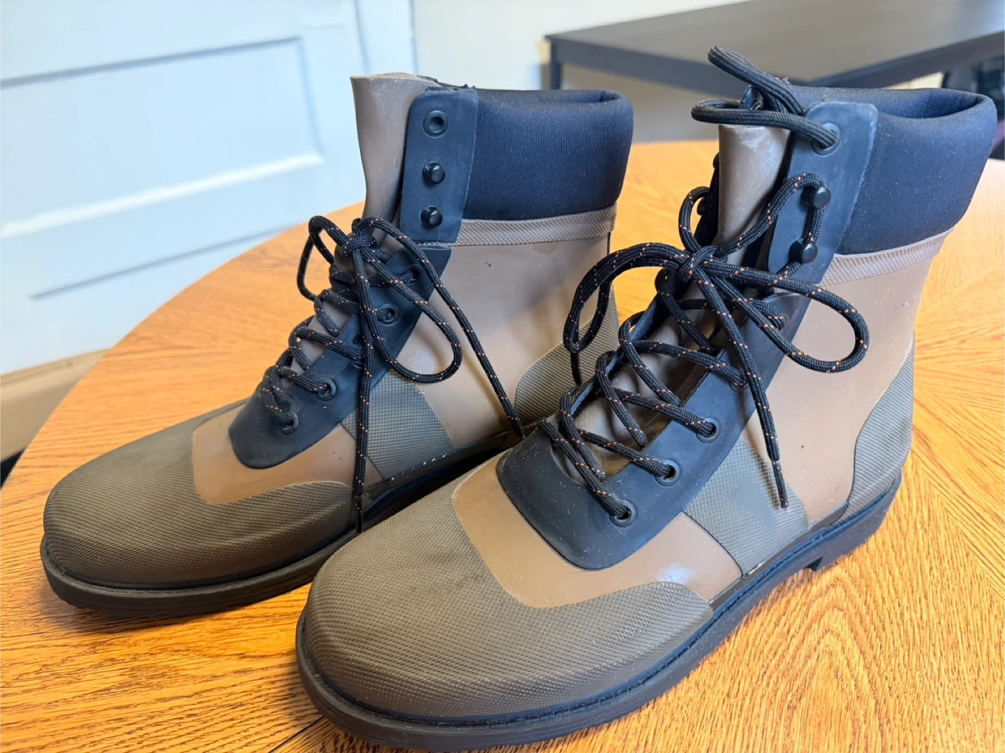 Men’s Waterproof Hunter Boots - Size 10 - photo 4