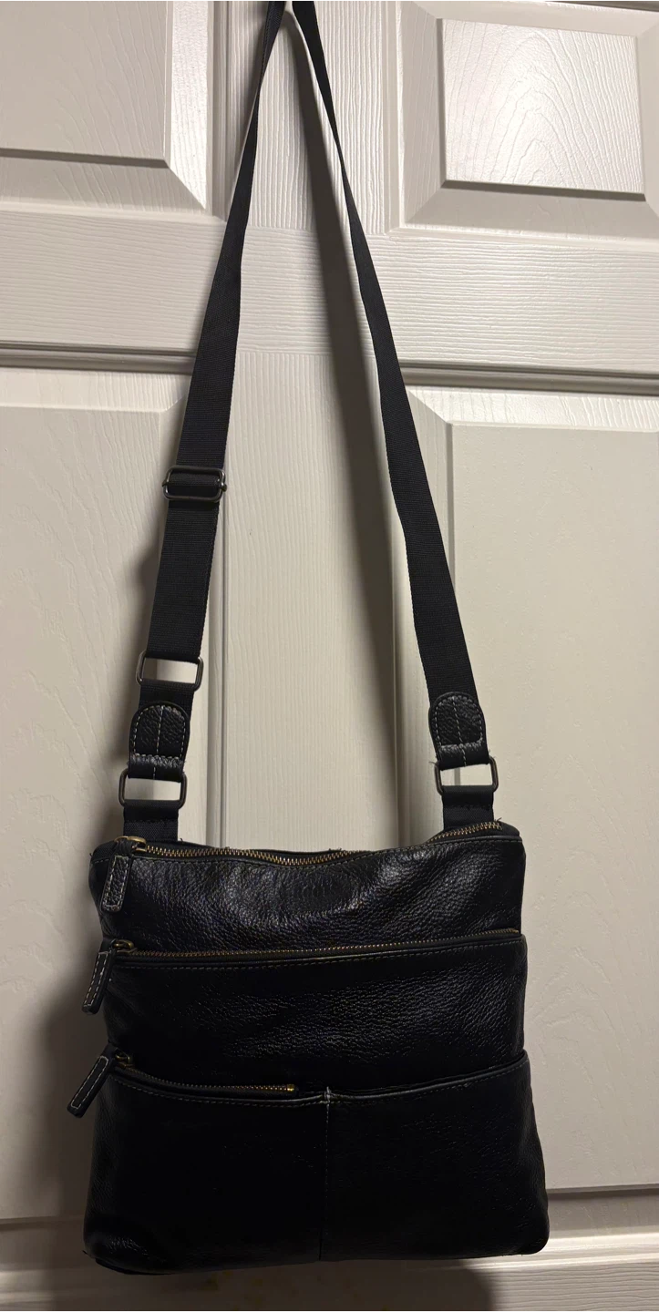 Roots Black Leather Crossbody Bag - photo 2