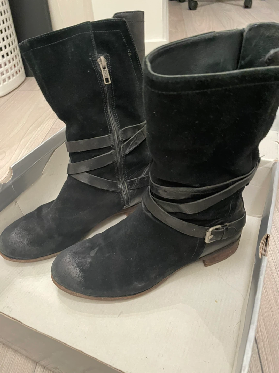 UGG Black Suede Leather Boots-size 8 - photo 3