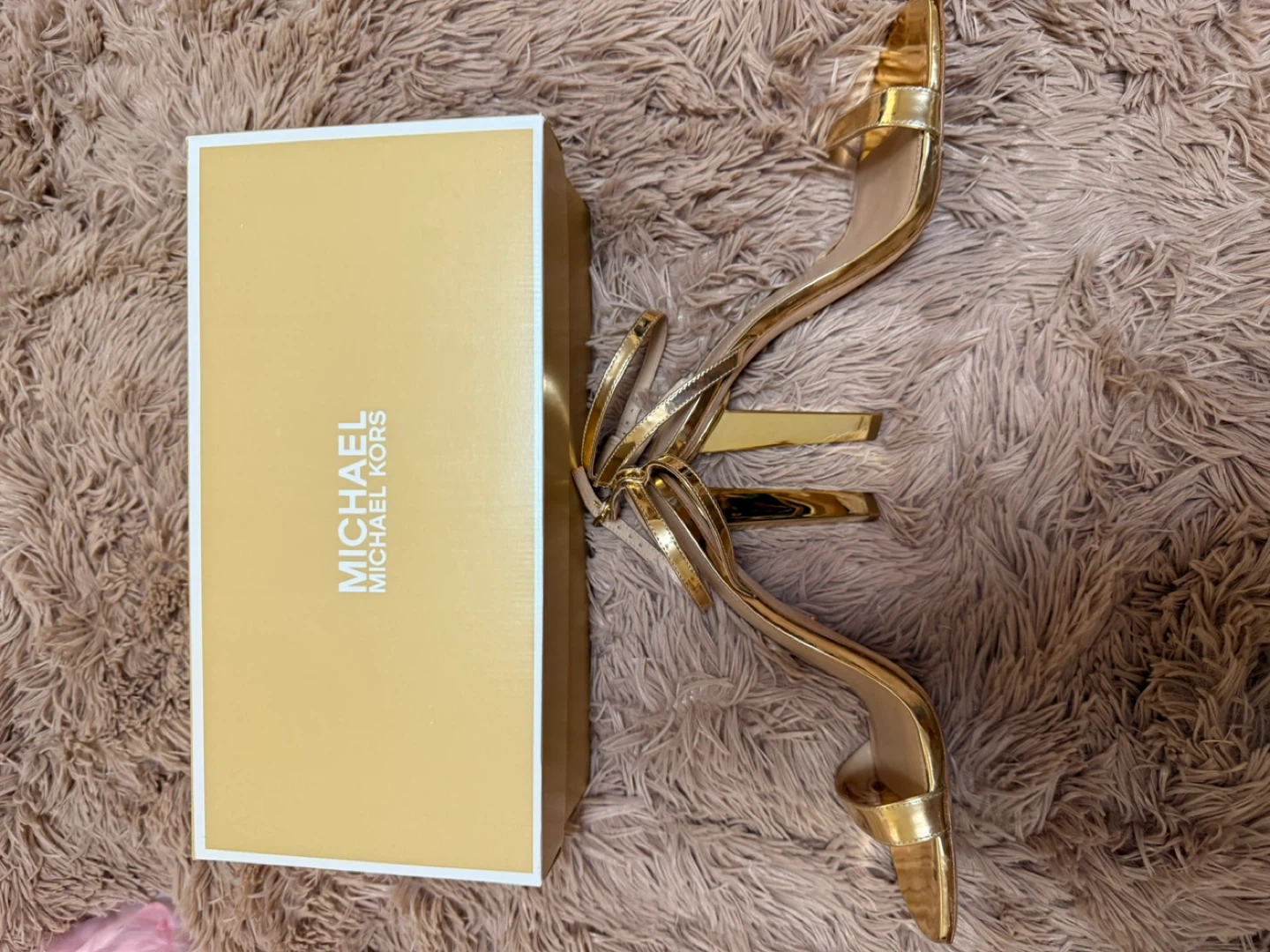 Michael Kors Halle Sandal, US 7.5M, Pale Gold 🥕 - photo 2