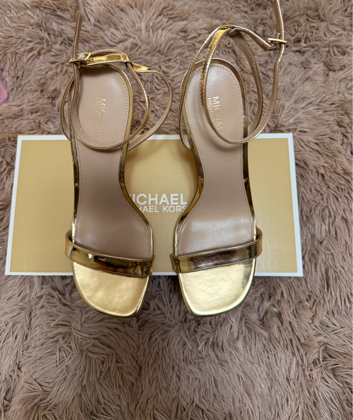 Michael Kors Halle Sandal, US 7.5M, Pale Gold 🥕