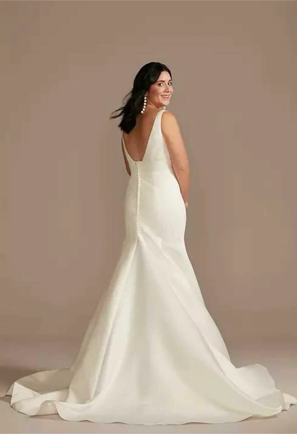satin wedding dress - photo 3