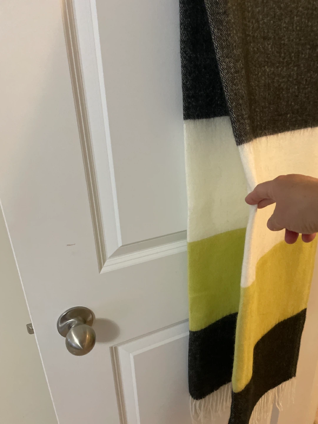 Reitmans Acrylic Blanket Scarf brand new - photo 3