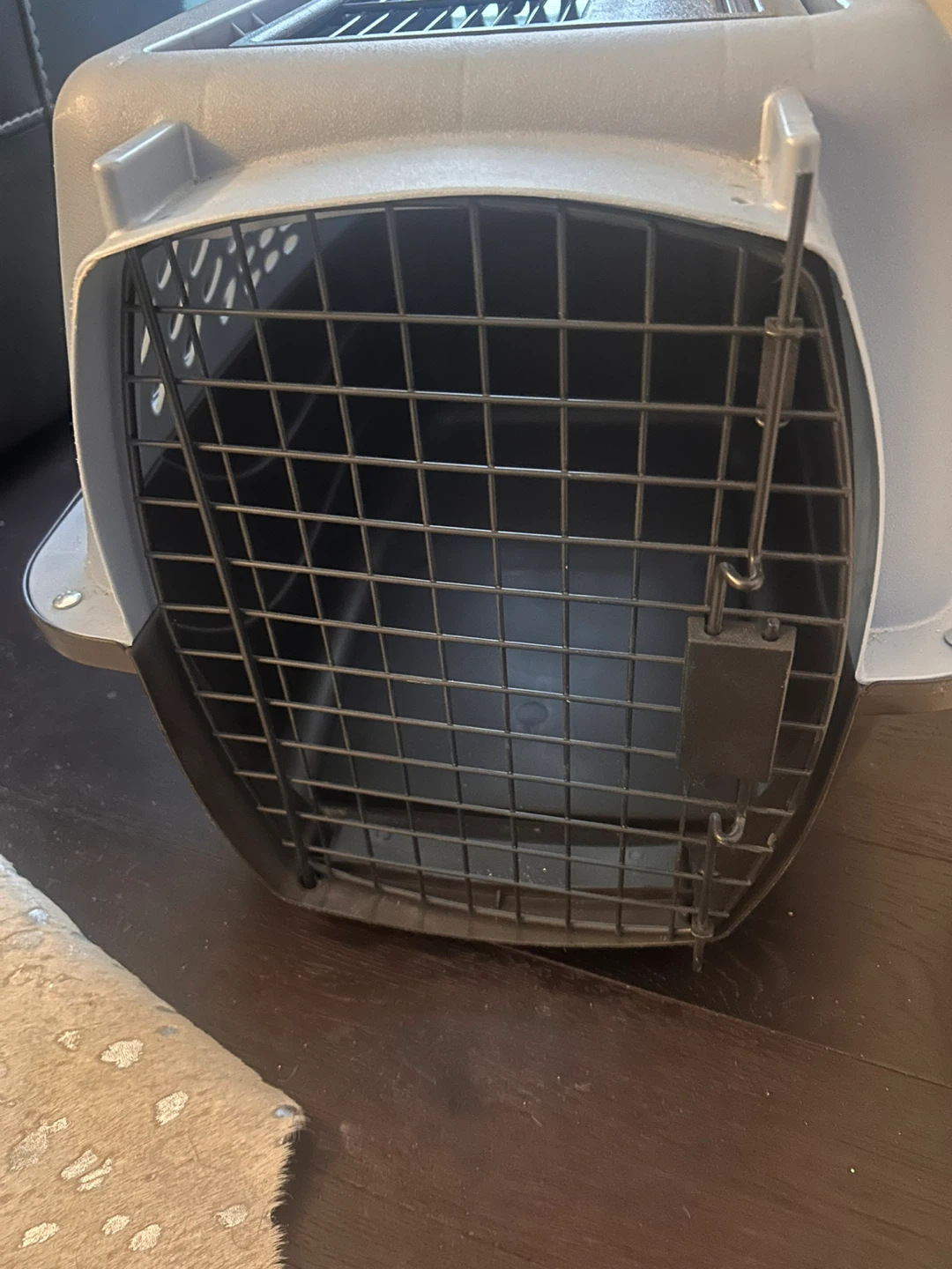 Pet Carrier - Grey & Brown used only once - photo 3