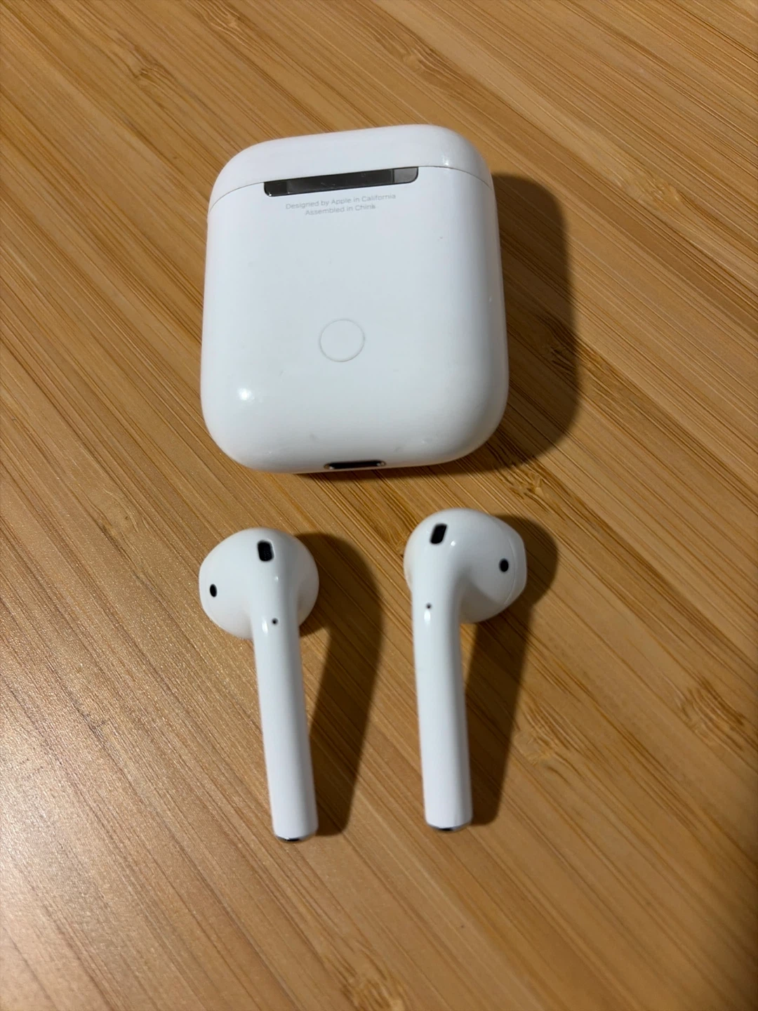 Apple AirPods 2nd Generation - White 🥕 - photo 3