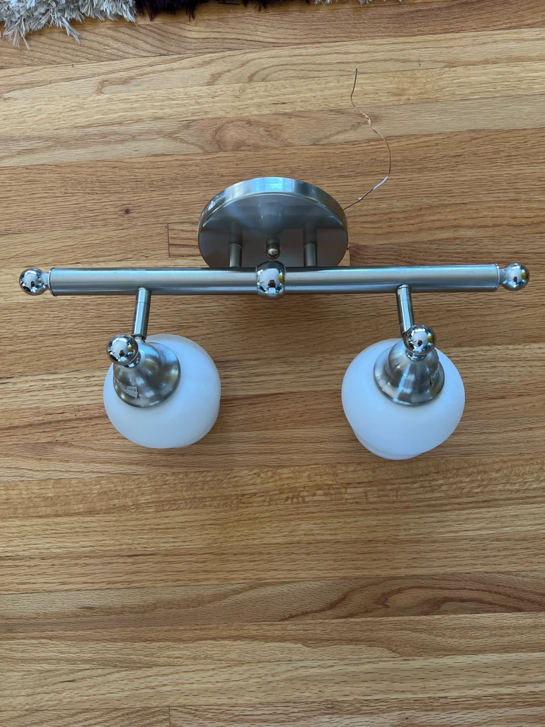 Wall Mount Light Fixture - 2 Bulb🥕
