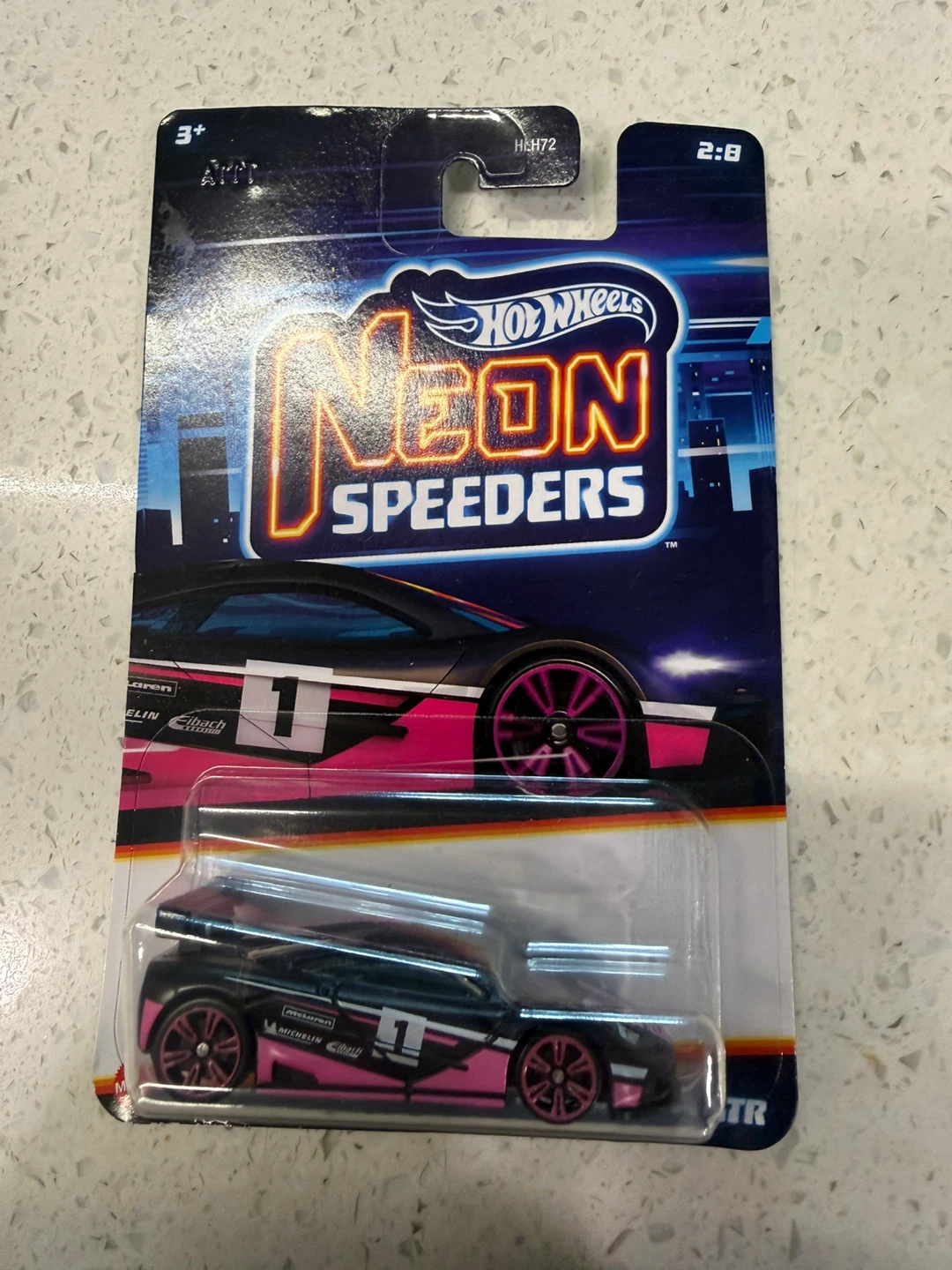 Hot Wheels McLaren F1 GTR - photo 2