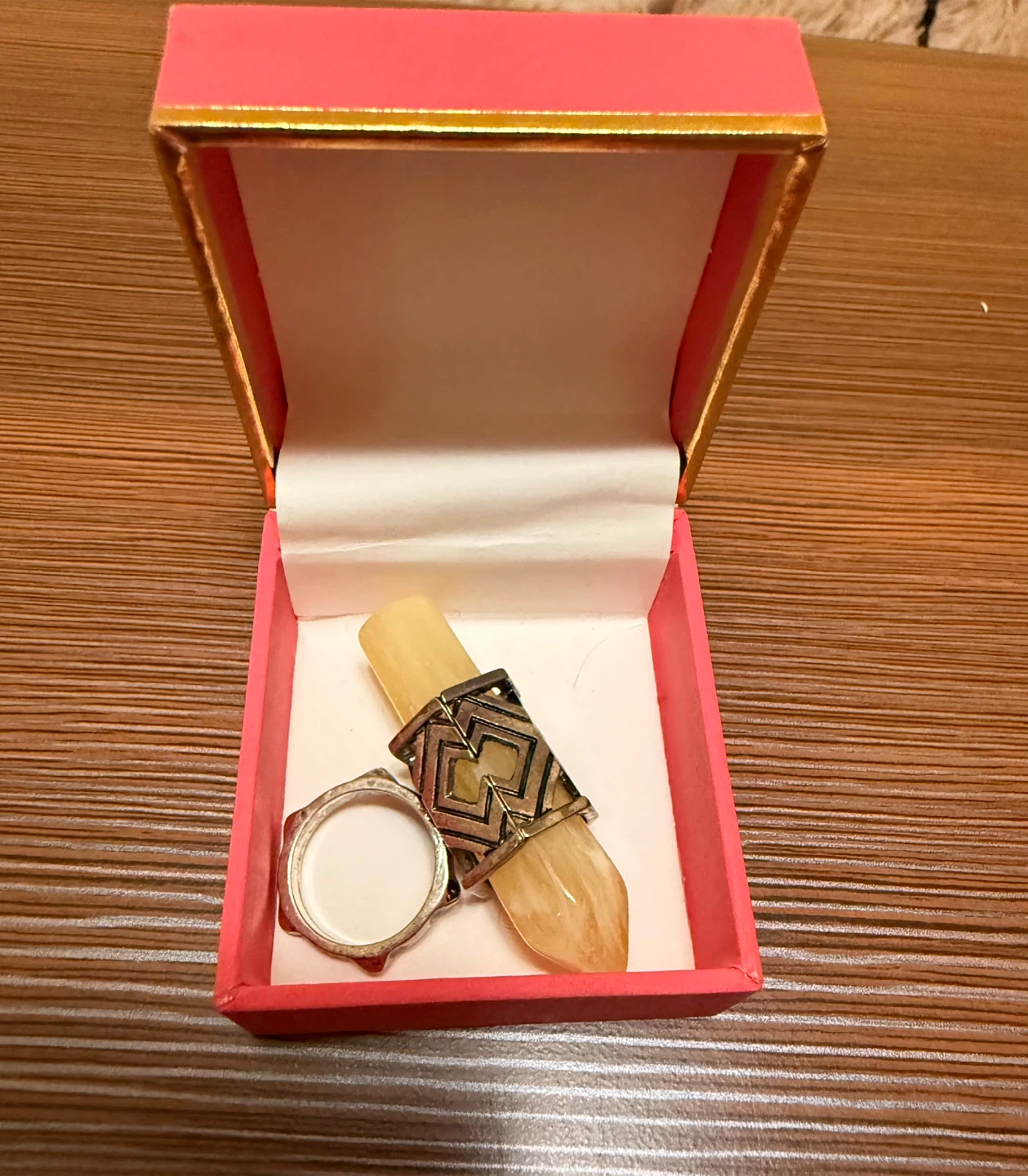 Silver toned Fashion Ring