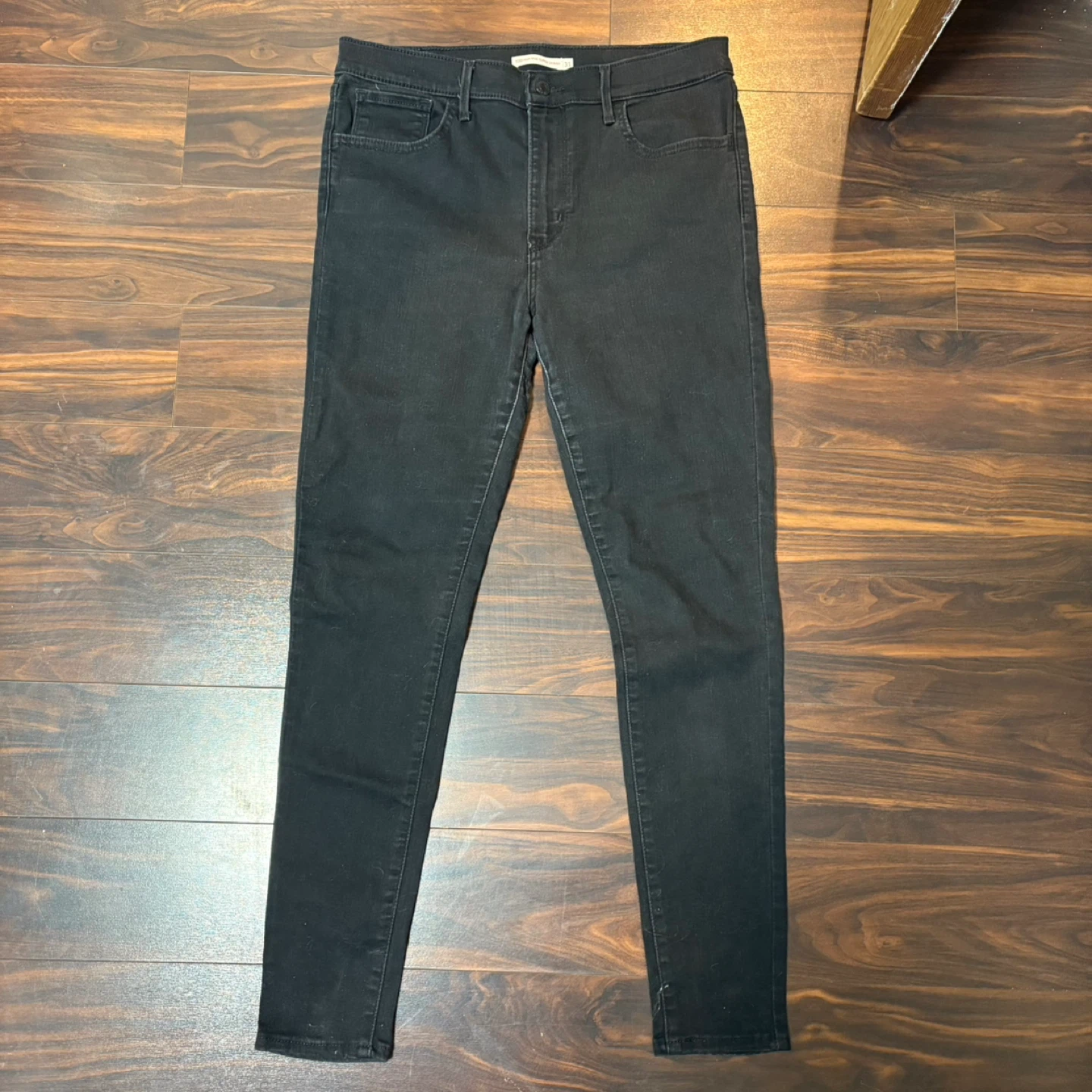 Levi's 720 High Rise Super Skinny Jeans - Size 31
