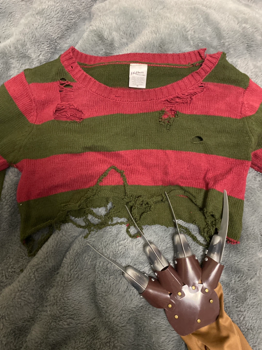Nightmare on Elm Street Sweater - Size M