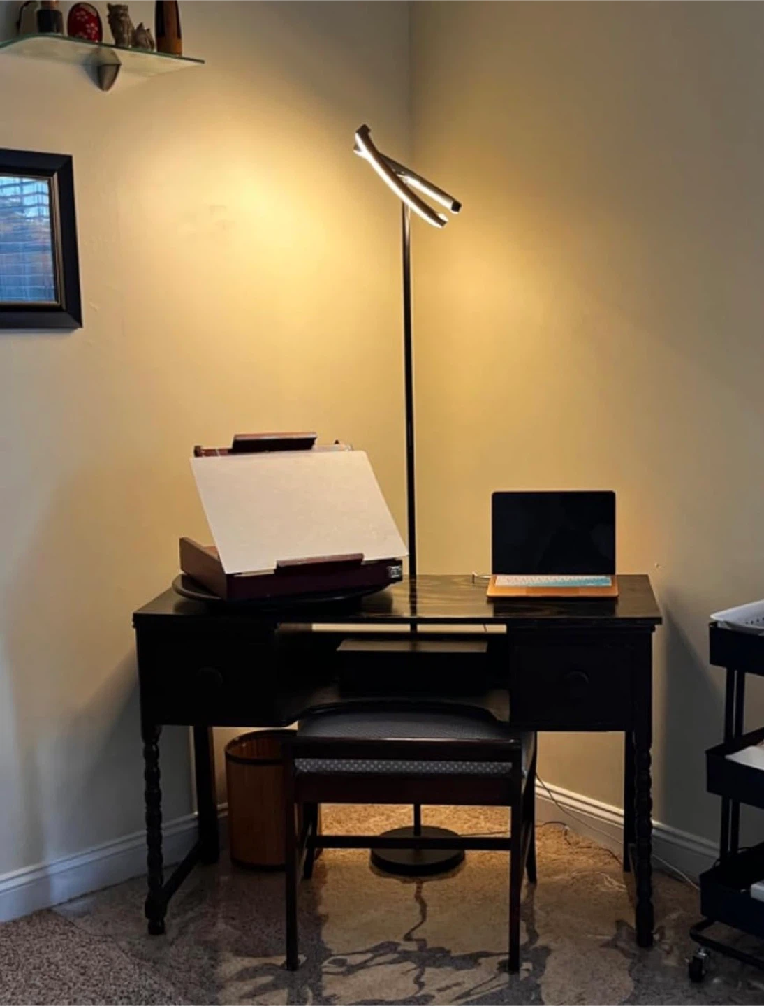 Modern LED Spiral Floor Lamp - Adjustable Lighting - photo 2