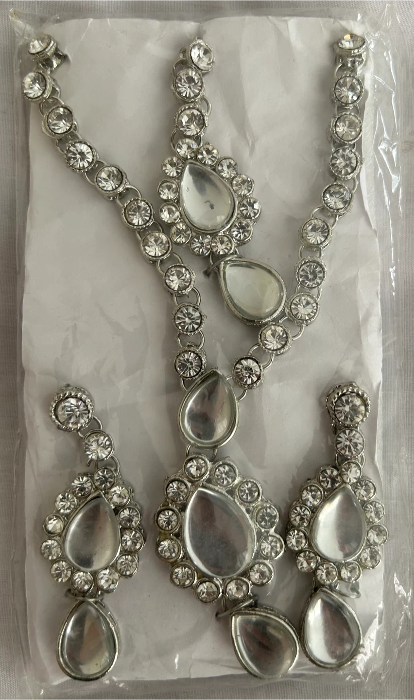 Necklace and Earrings Set - Silver Tone