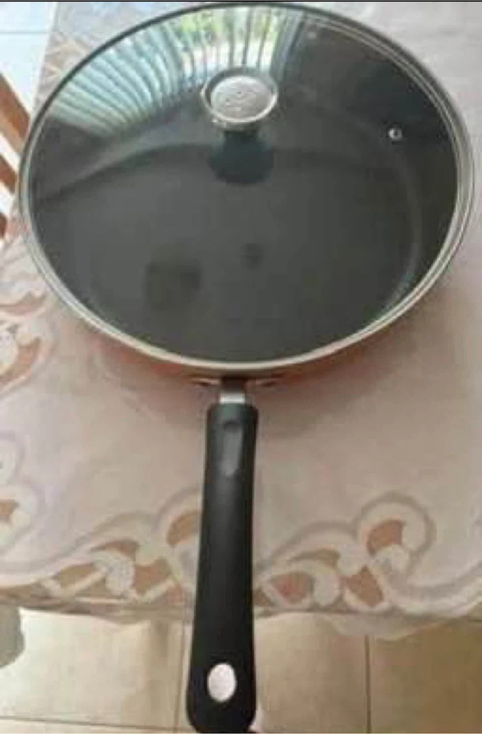 Small and big frying pan (Okay condition) (Both for FREE) - photo 4