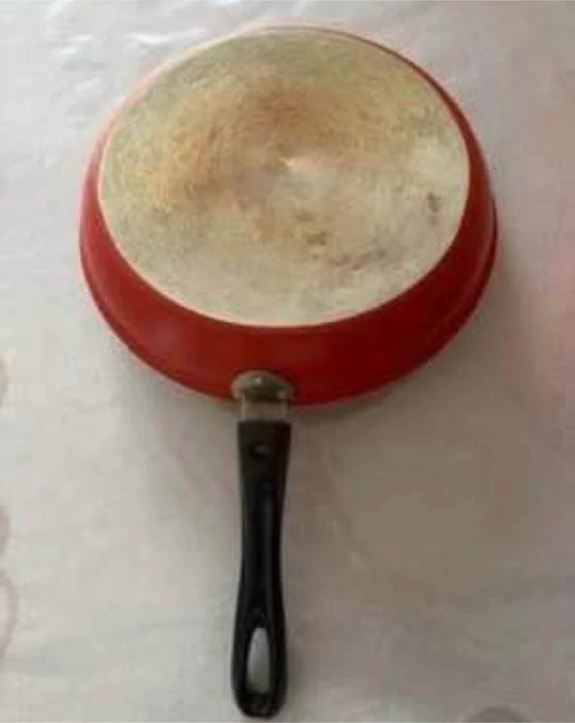 Small and big frying pan (Okay condition) (Both for FREE) - photo 3