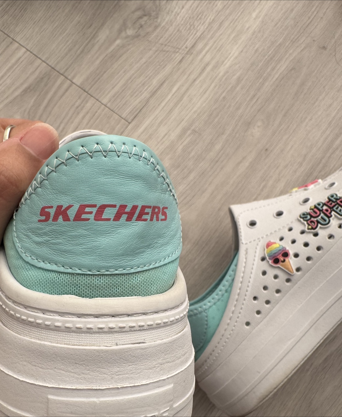 Skechers Kids Clogs White with Charms - Size 5 - photo 3