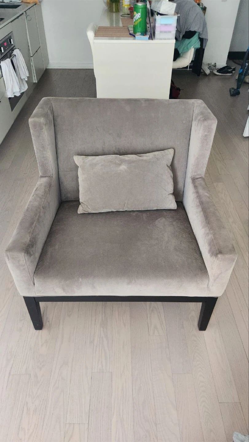 Modern Velvet Chair - photo 3