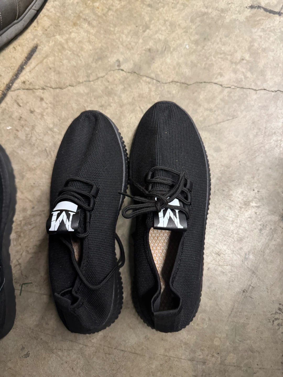 Black Sneakers - Size 40 - photo 3