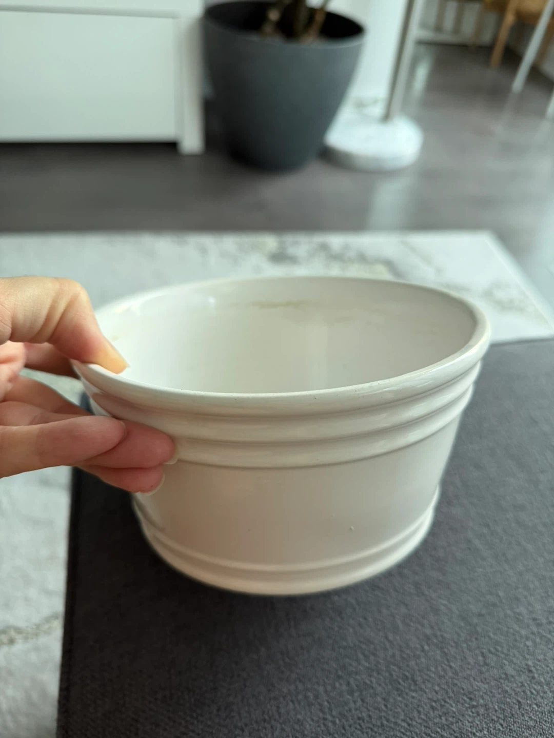 GREAT CONDITION White Ceramic Bowl - photo 2