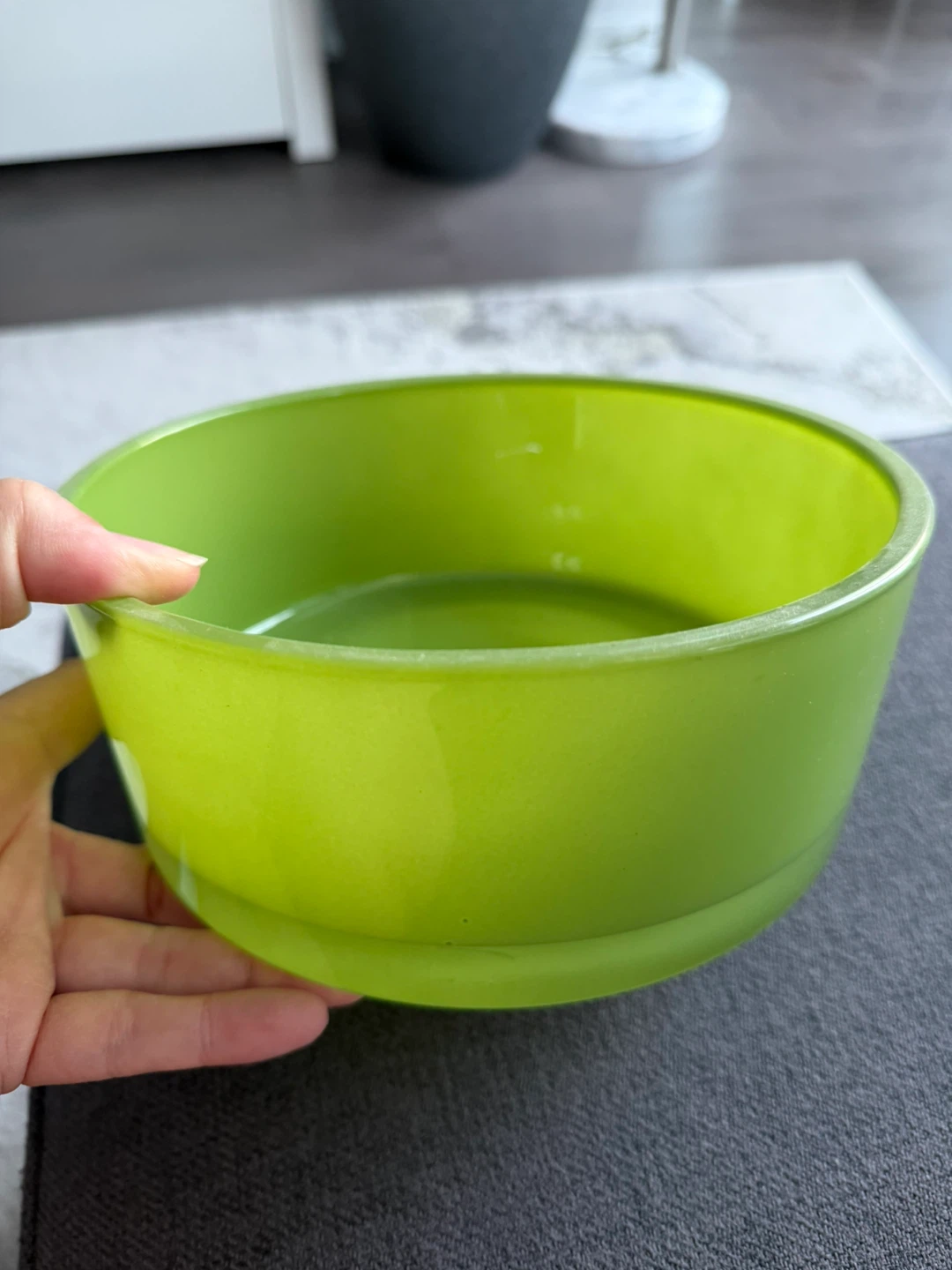 GOOD CONDITION Lime Green Glass Bowl - photo 2