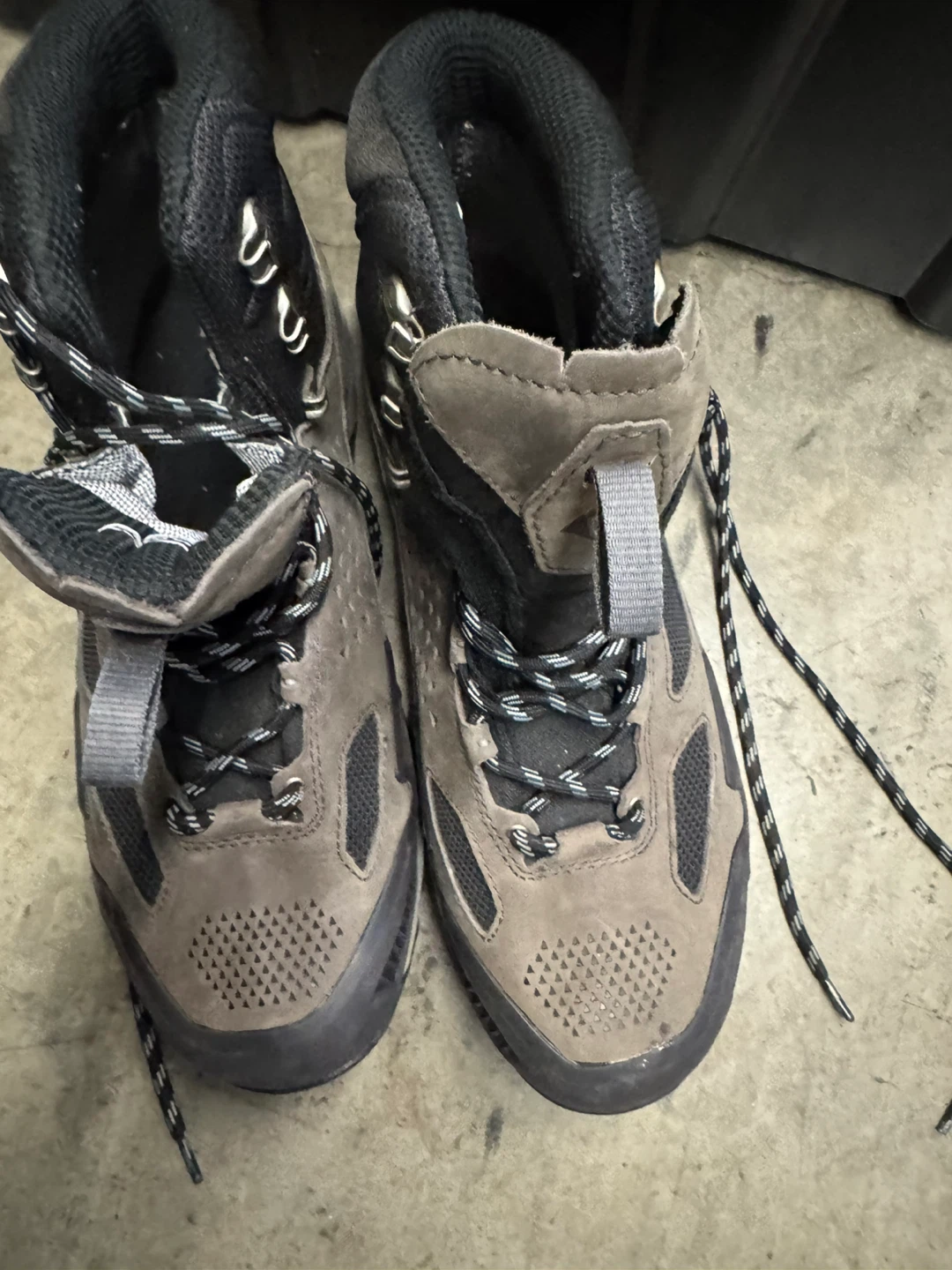 Hiking Boots - Brown/Black