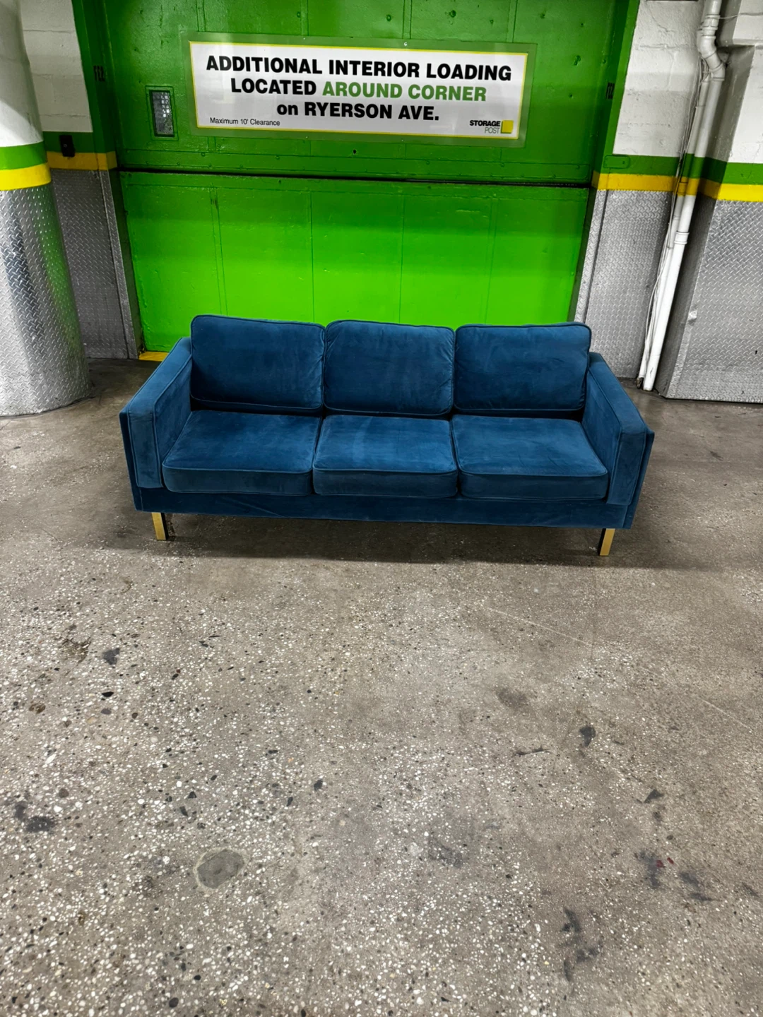 87” Blue Velvet Sofa – Modern Glam Style - FREE DELIVERY