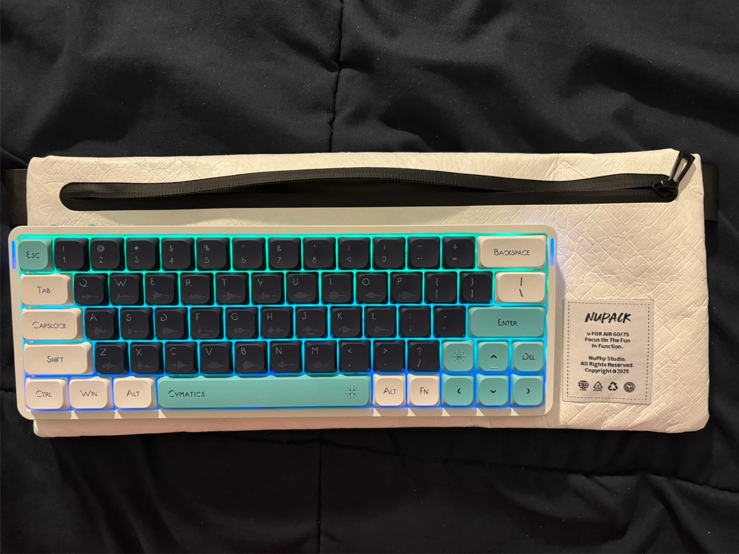 NuPhy Air60 v2, carrying case, Cymatics keycaps - photo 5