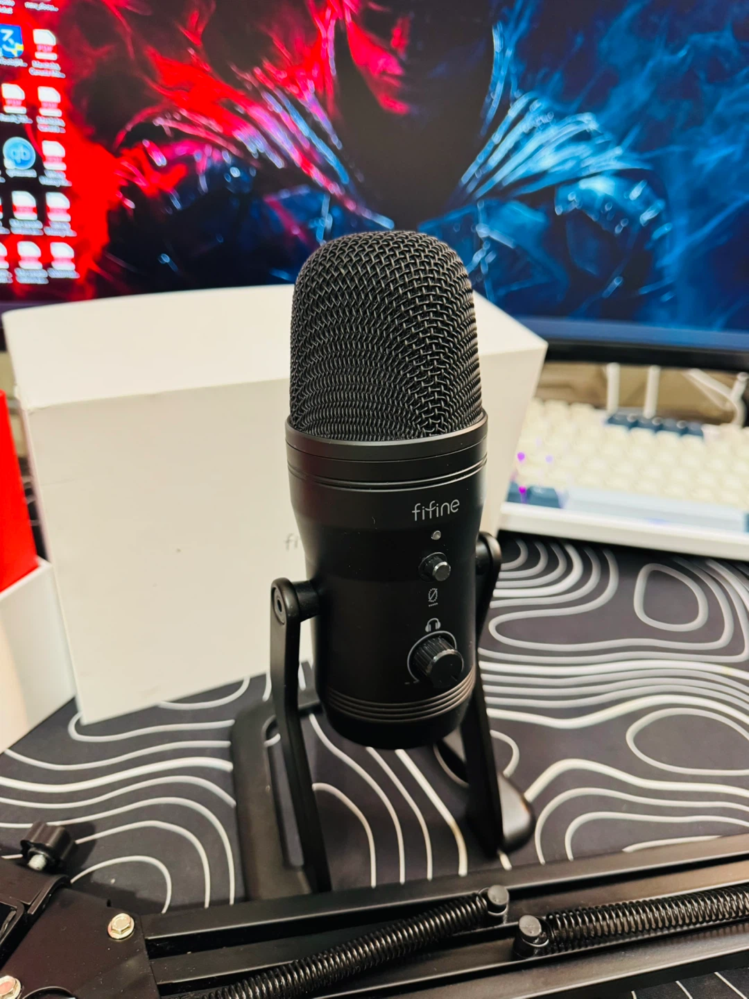 Fifine k690 Studio/Podcast/Streaming Mic with table stand - photo 2