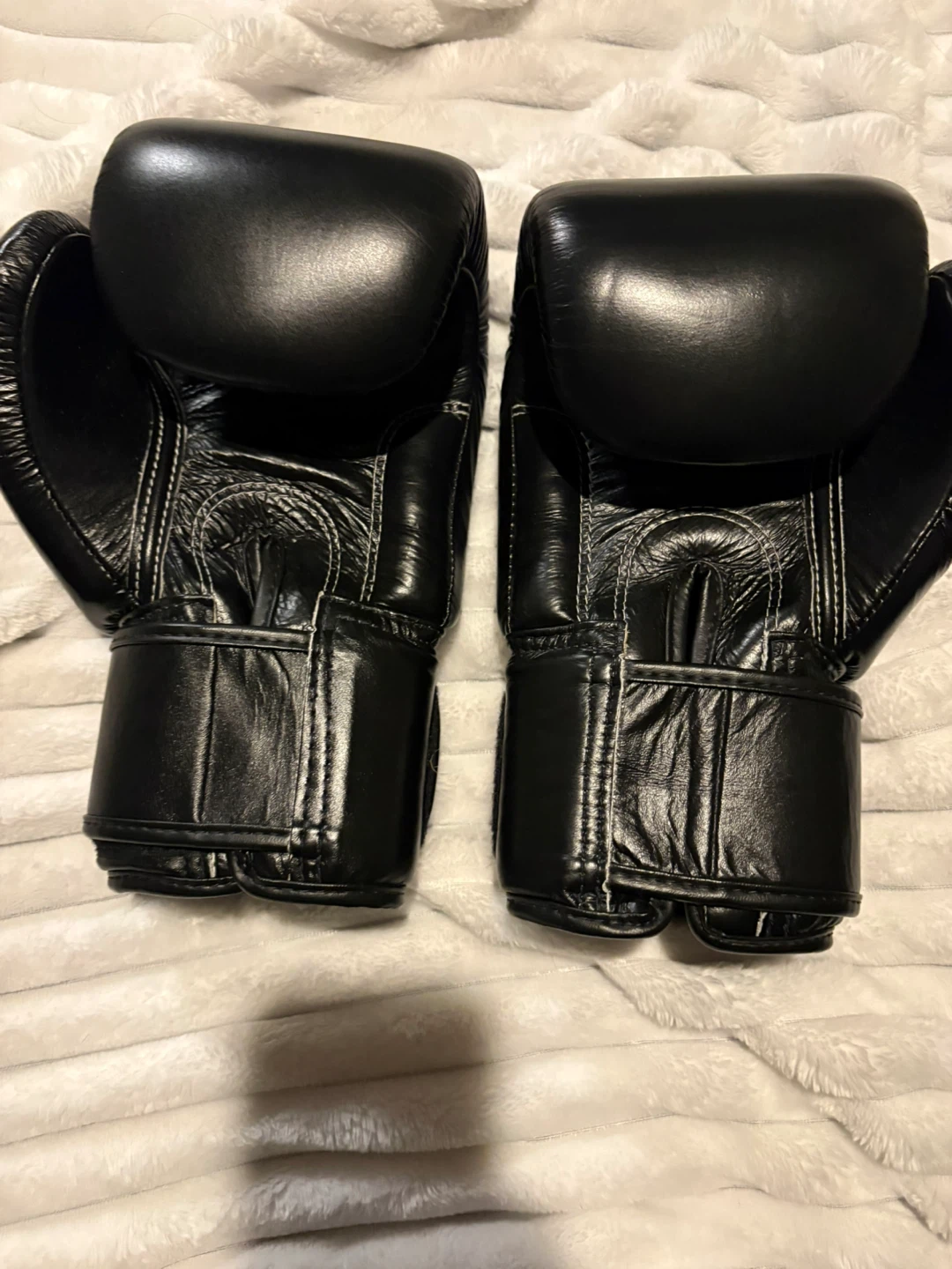 Fairtex Boxing Gloves, Black, 14 oz - photo 2