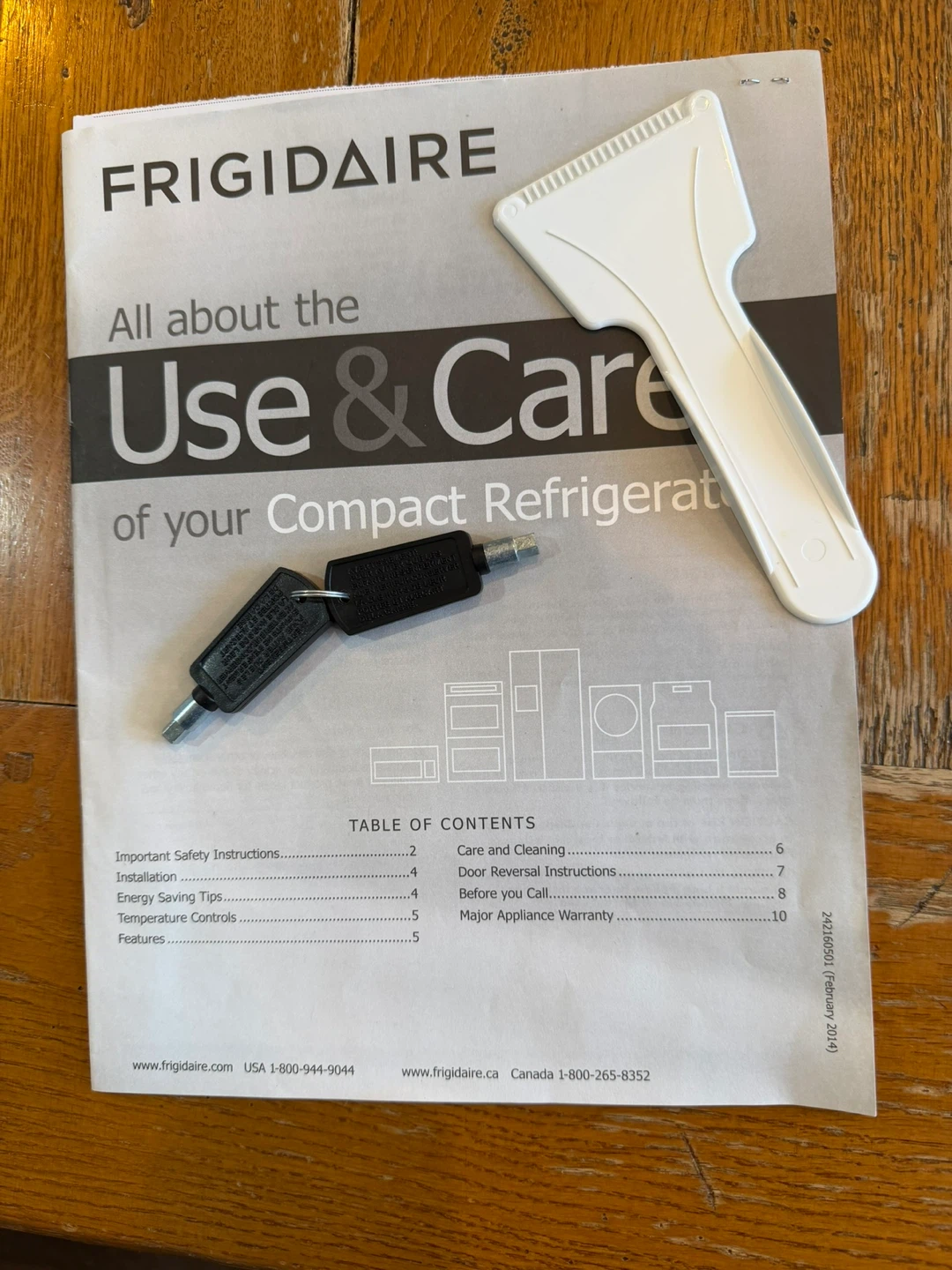 Frigidaire Mini Fridge - photo 3