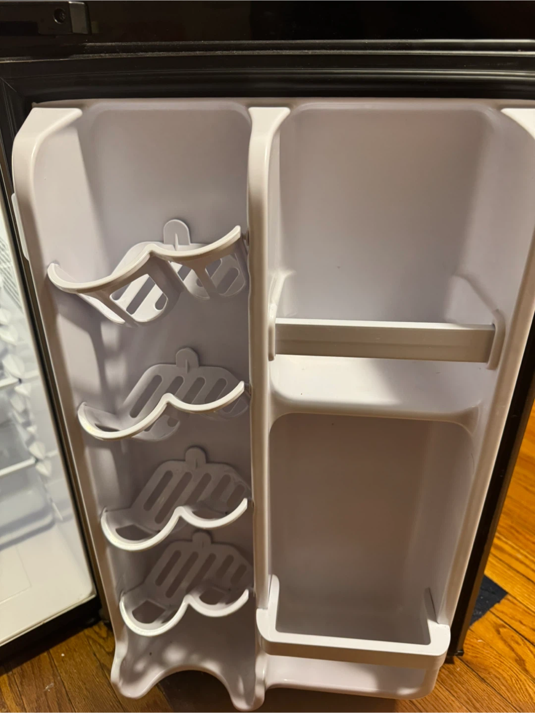 Danby Mini Refrigerator - Silver - photo 3