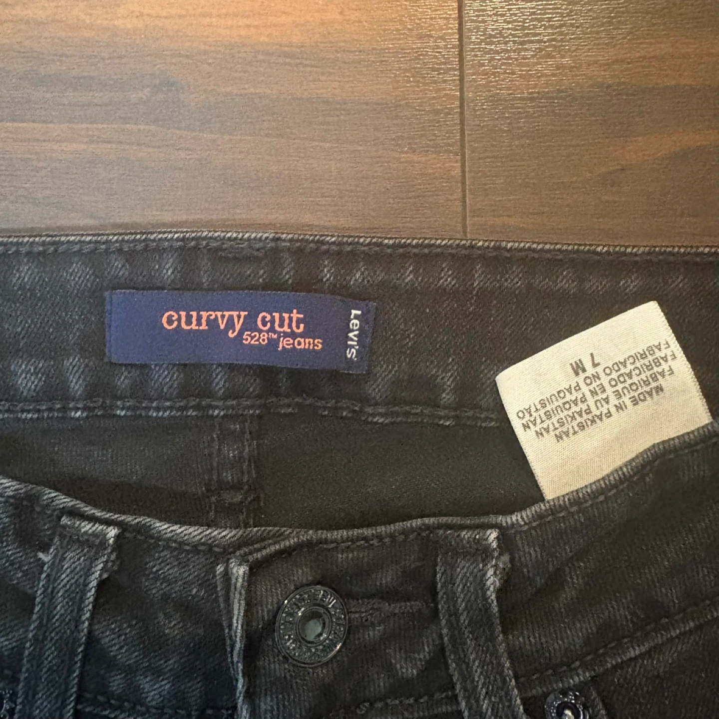 Levi's 528 Curvy Cut Jeans, Size 7M - photo 2