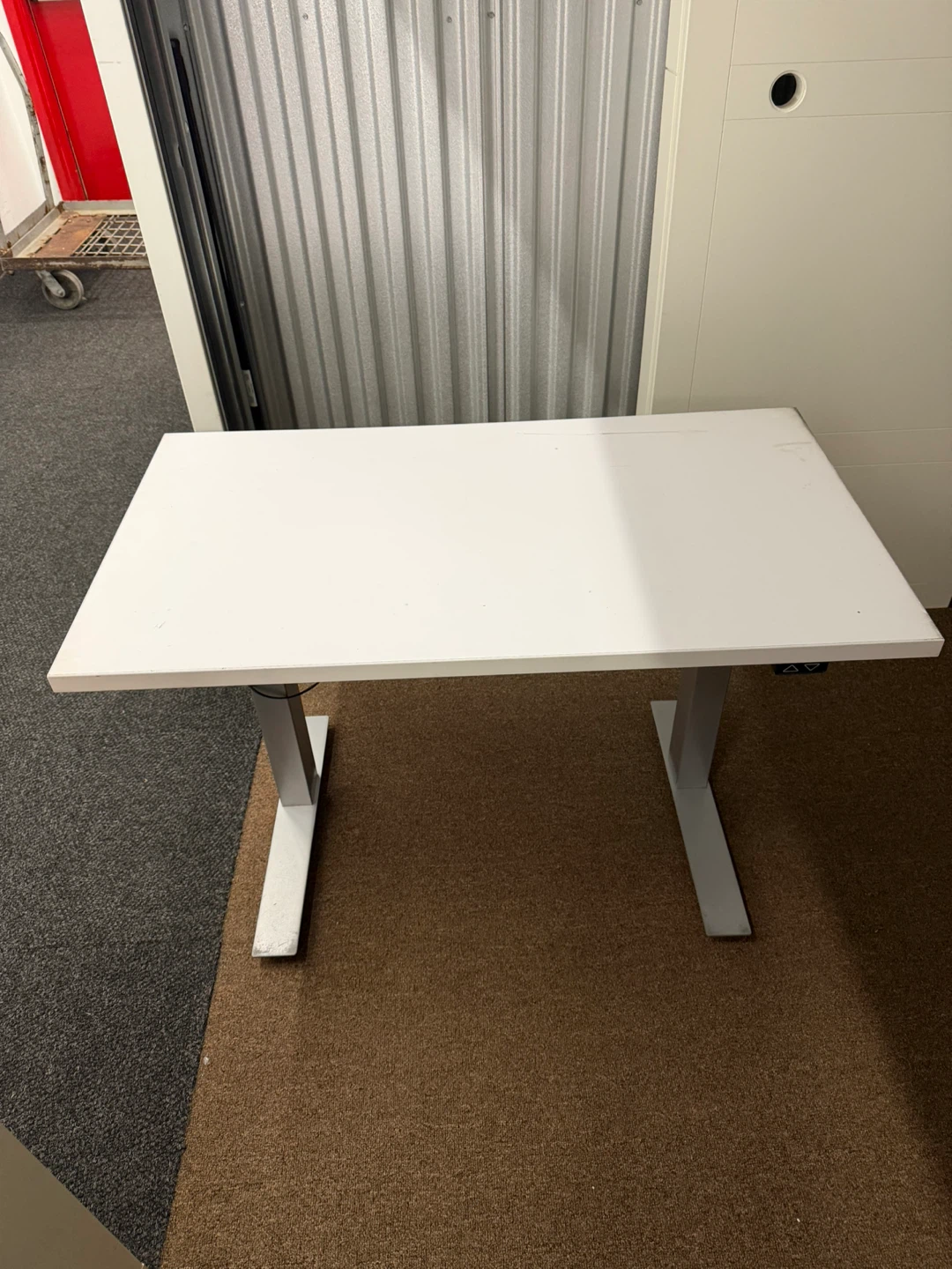 White Adjustable Standing Desk - photo 2