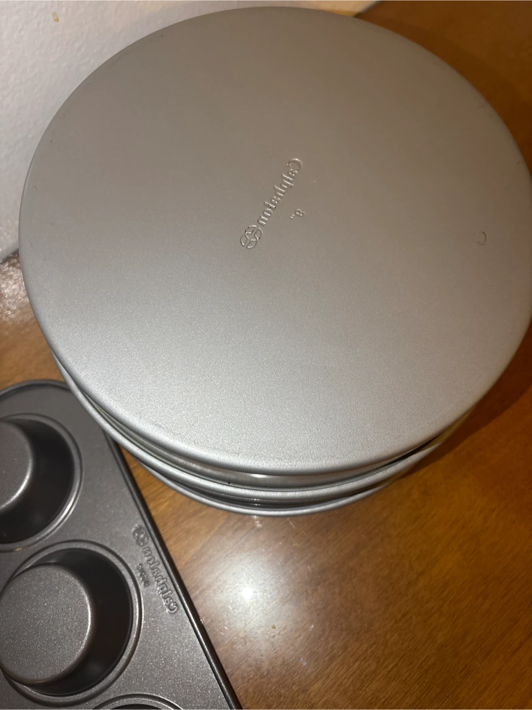 Calphalon 9" Round Cake Pans & Muffin Tin - photo 3