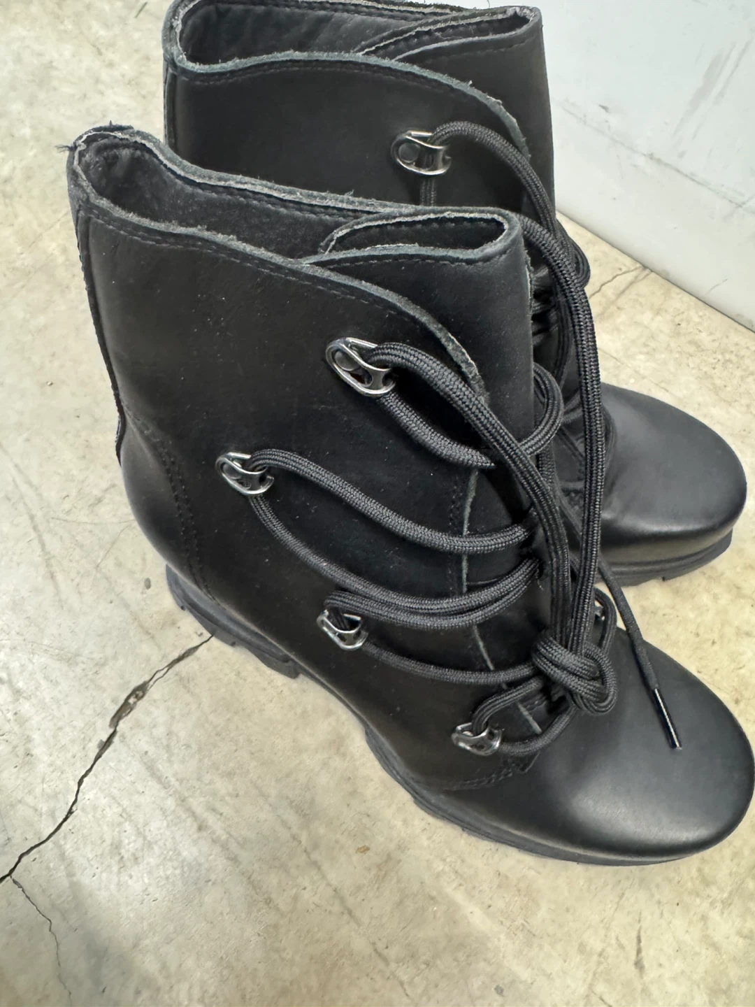 Sorel Waterproof Black Leather Ankle Boots - photo 3