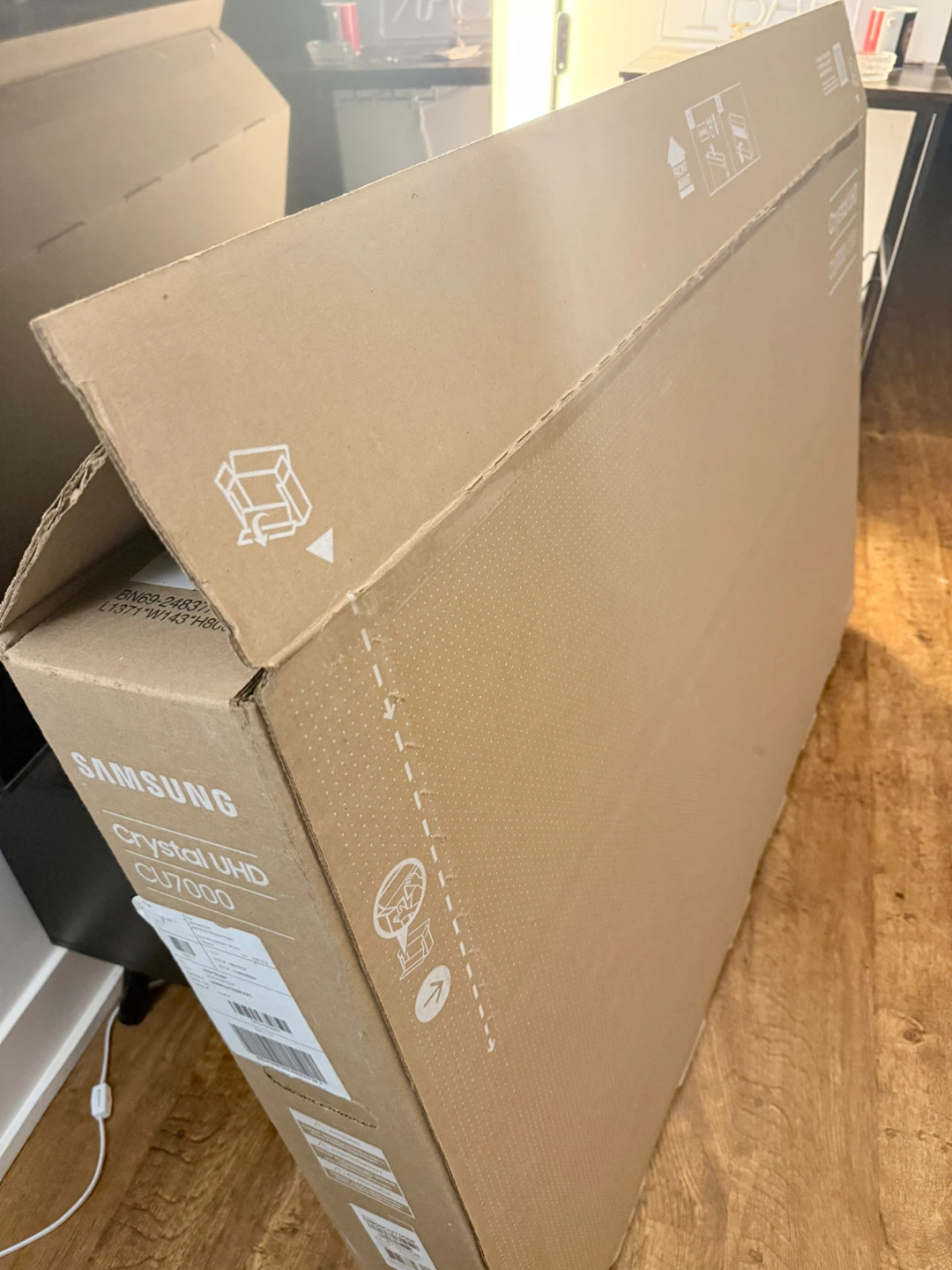 55’ Samsung Crystal UHD 4K Smart TV - photo 3
