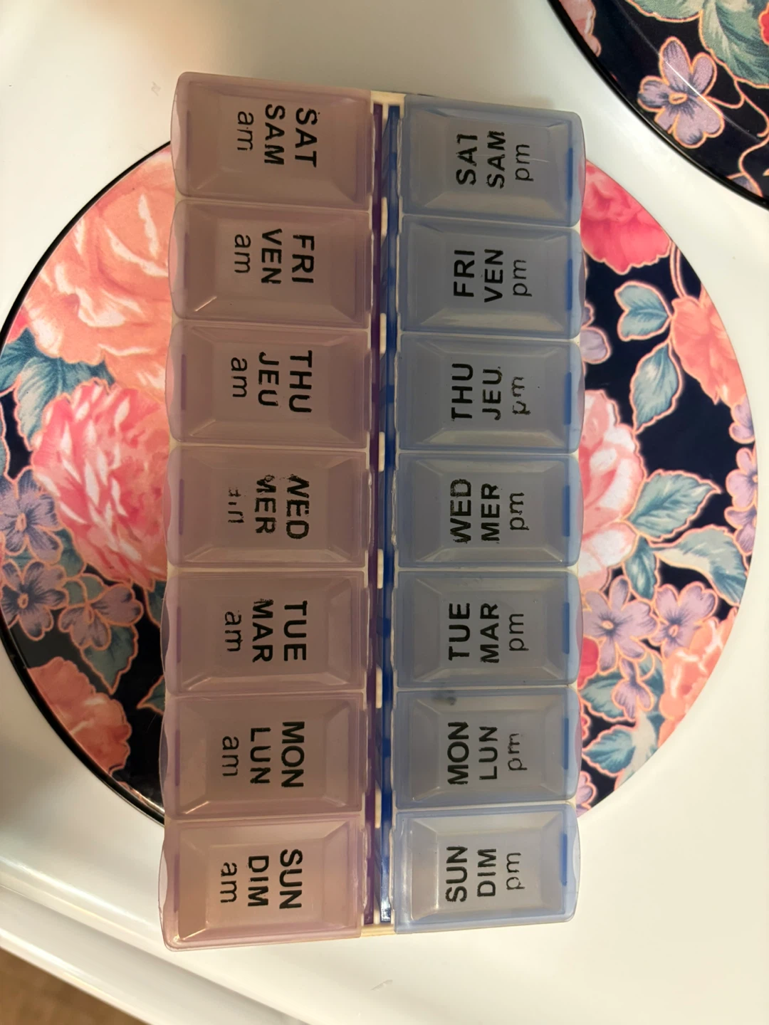 Weekly Pill Organizer 🥕