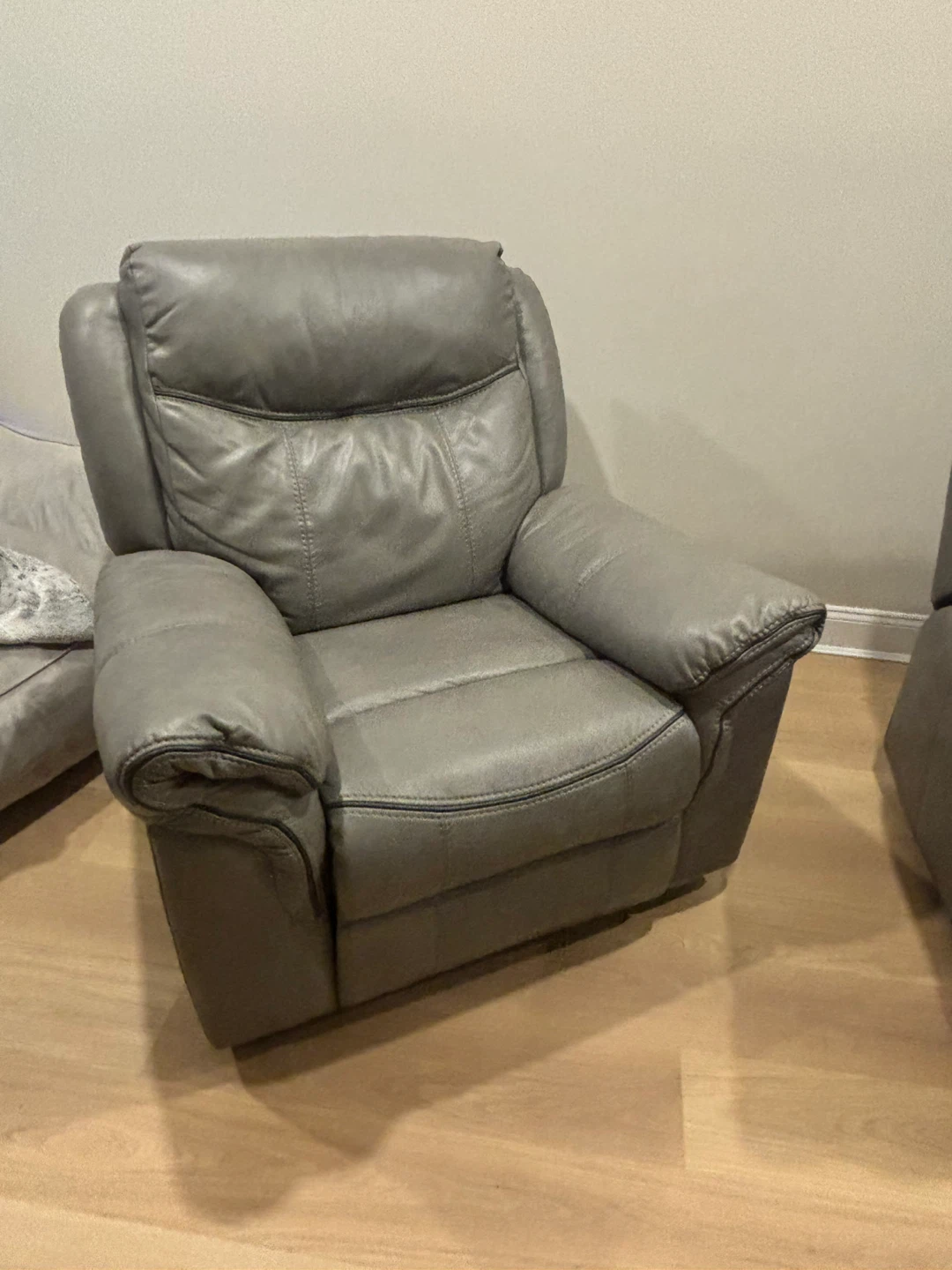 Gray Leather Reclining Sofa Set - photo 3