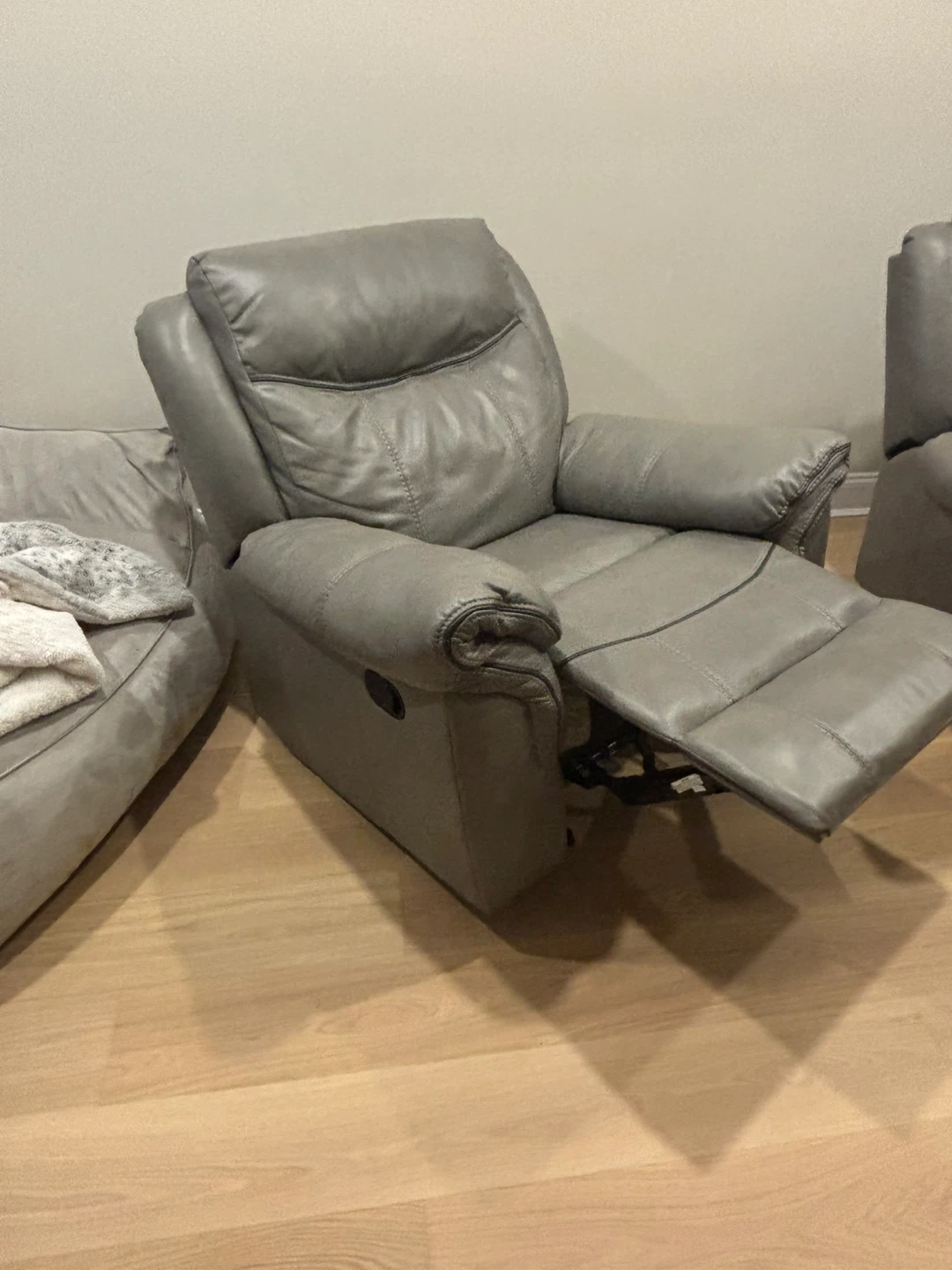 Gray Leather Reclining Sofa Set - photo 4
